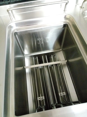 20kg Package Gross Weight Compact Commercial Deep Fryer Machine for Consistent Results