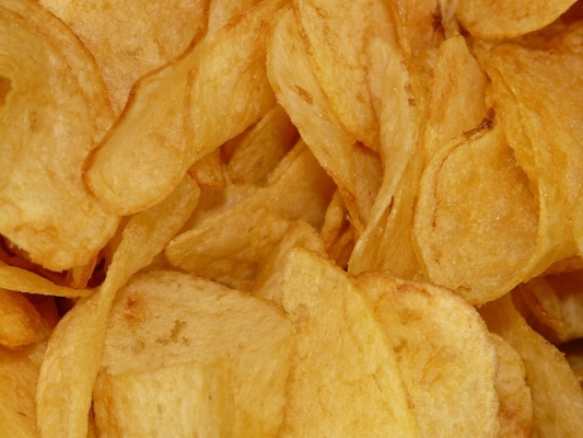 Package Gross Weight 20kg Consistent Crispy Chips with Potato Chip Frying Machine